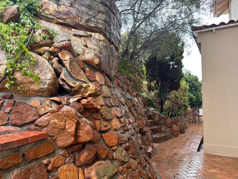 To Let 4 Bedroom Property for Rent in Fish Hoek Western Cape